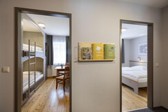 jufa-hotel-eisenerz-app4-vorzimmer-1440x960