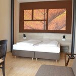 Photo of Triple room, shower, toilet | © JUFA Hotel Fürstenfeld