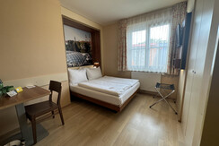 Appartement mit Fenster