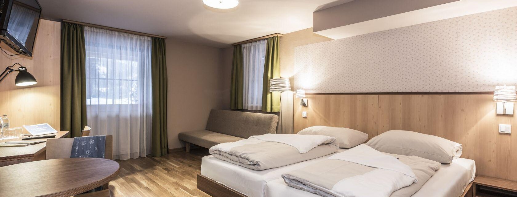 JUFA Hotel Grundlsee, Doppel- und Familienzimmer