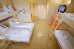 betten-familienzimmer-jufa-hotel-leibnitz-sport-re