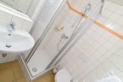 badezimmer-jufa-hotel-lungau-dusche-1440x954