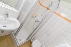 badezimmer-jufa-hotel-lungau-dusche