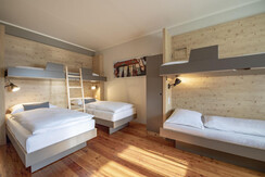 Familienzimmer mit getrennten Betten