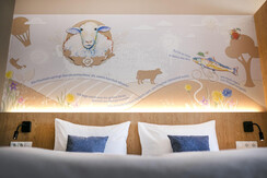 EZ_familienzimmer-ff4-kopfpolster-jufa-hotel-weiz-