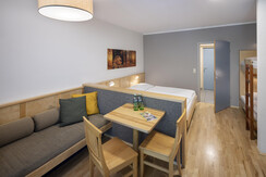 jufa-hotel-im-weitental-bruck-ad-mur-zimmer-ff4-3