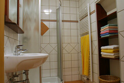 Badezimmer_Klein Bachbauer