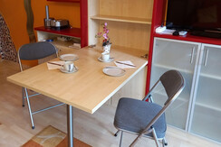 Apartment Kleine Auszeit, Esstisch