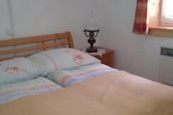 Ferienhaus-Waldhaeusl-Mitterndorf-Schlafzimmer