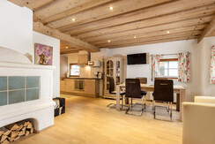 Living in apartment Silber