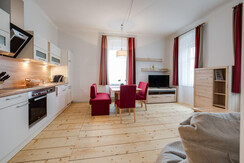 Konrad-Haus - Wohn-/Esszimmer mit Küche (TOP3)