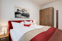 Schlafzimmer 1 (TOP3)