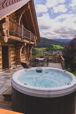 Terrasse mit neuen Möbeln