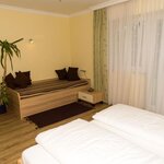 Bild von Vierbettzimmer mit Dusche, WC