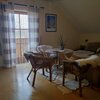 Photo of Family room, shower, toilet