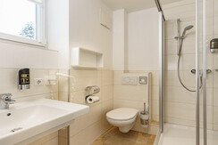 Room Pictures_Room_H_TR_2