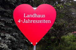 Heart Logo Landhaus Vierjahreszeiten
