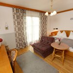 Photo of Double room, shower, toilet, facing the garden | © Landhaus Waldfrieden