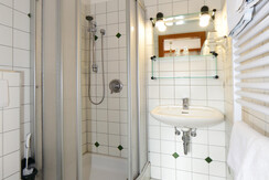Badezimmer für Doppelzimmer