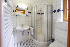 Badezimmer von Einbettzimmer Haupthaus