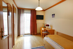 Einzelzimmer mit Balkon