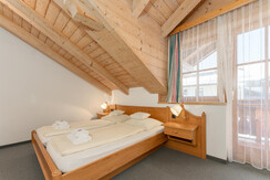 Schlafzimmer mit eigenem Balkon
