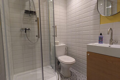 PXL_20241201_182940260