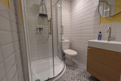 PXL_20241201_182953011