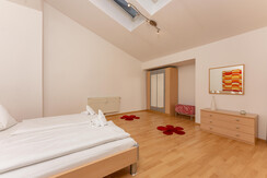 Top 1 bedroom with double bed