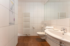 Penthouse Badezimmer 2 mit begehbarer Dusche
