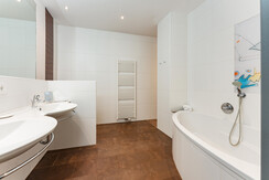 Penthouse Badezimmer 3 mit Badewanne