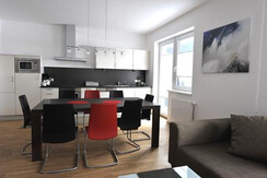 Voll ausgestattete Küche