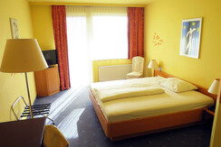 Einzelzimmer Business+, helles Zimmer