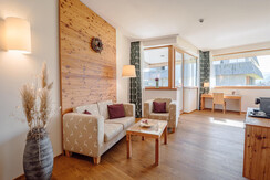 Junior suite Narcissus blossom