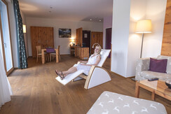 Senior suite Narcissus princess living room