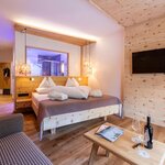 Bild von "Zirbe Romantik" - DZ m. Badewanne, WC (4 - 6 N.)