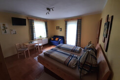 Pölzlhof-Sonnenblumenzimmer-Murtal-Steiermark