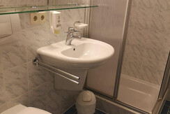 BADEZIMMER-iMG-20190410-WA0025