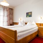 Photo of Double room, bath, toilet, balcony | © Panorama Sporthotel