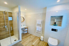 Pension Stadler, Tauplitz, spacious bathroom