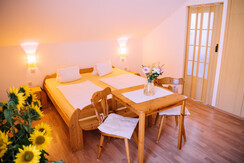 Doppelzimmer mit Sitzgelegenheit