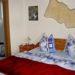 Bild von Zweibettzimmer mit Dusche, WC | © Pension Taugger