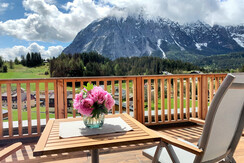 Terrassentisch klein mit Grimming