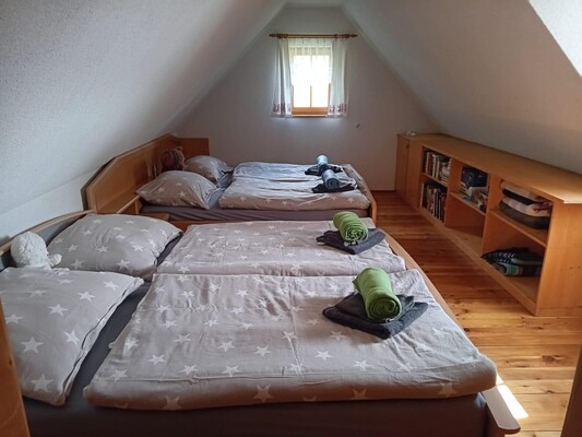 4-bed room  | © Pobihütte-Amschl