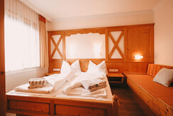 Schlafzimmer App. Golling