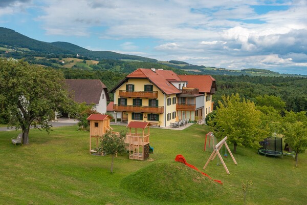 Postl´s Hirschbirnhof_Hausansicht1_Oststeiermark | © Rene Strasser