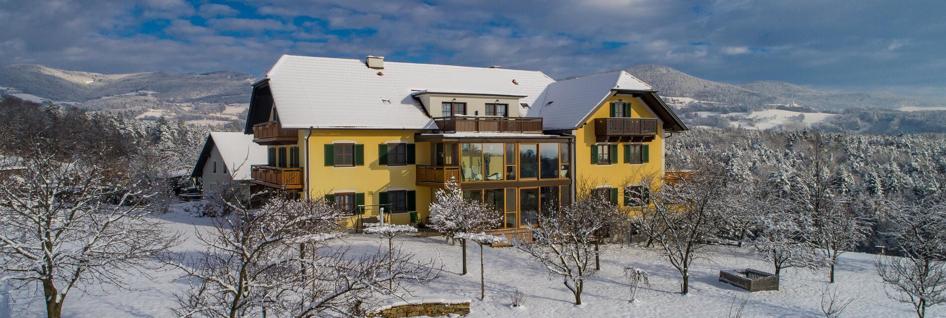 Postls Hirschbirnhof_Winter Haus_Oststeiermark