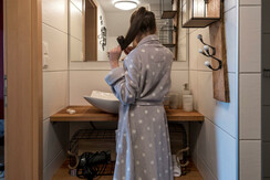 Badezimmer Rosenrot