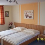 Photo of Double room, shared shower/shared toilet, 1 bed room | © Köck Anna