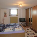 Bild von Doppelzimmer im Souterrain mit  Etagendusche/WC | © Privatzimmer Kummer